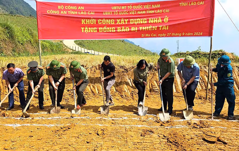4-lam-nha.jpg -0