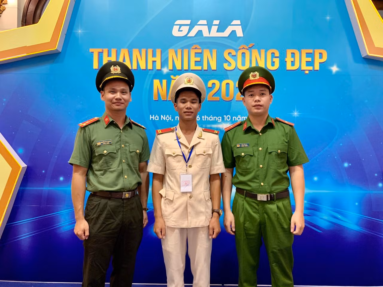 Vinh danh 20 gương 