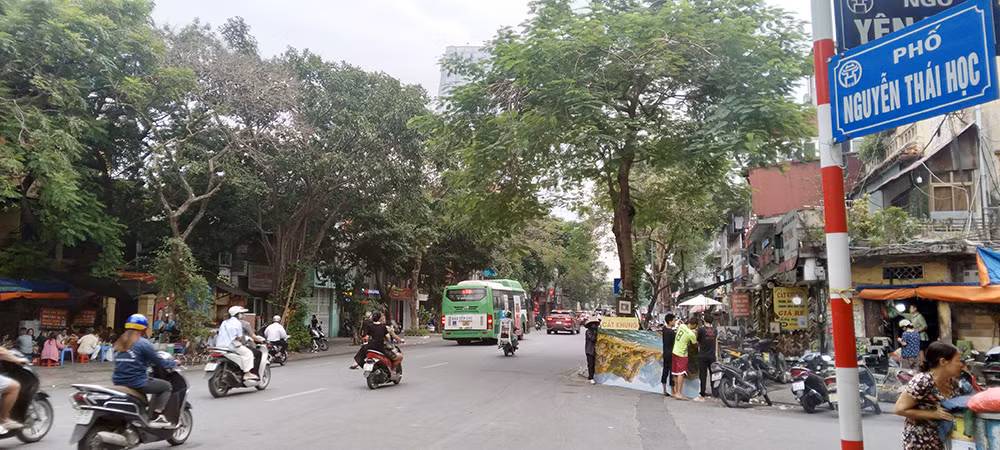 2-đoạn đầu phố nguyễn thái học.jpg -0