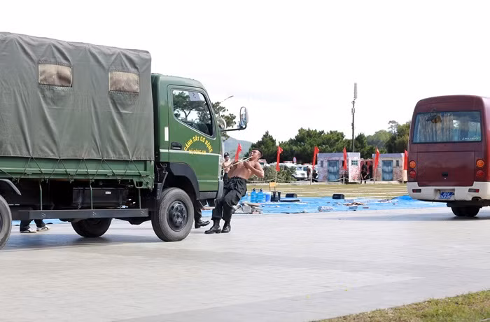Lực lượng Công an phô diễn sức mạnh tại Đại hội Khỏe Vì An ninh Tổ quốc -7