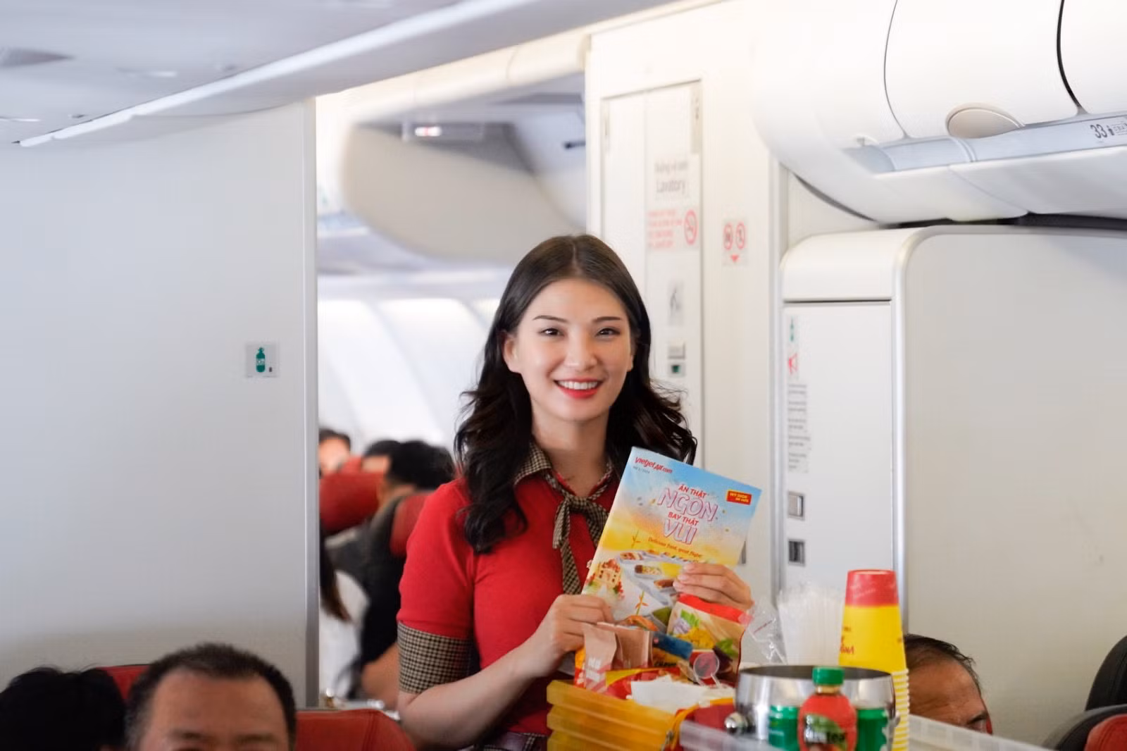 Hàng không Vietjet &nbsp;“bày tiệc” 0 đồng -0