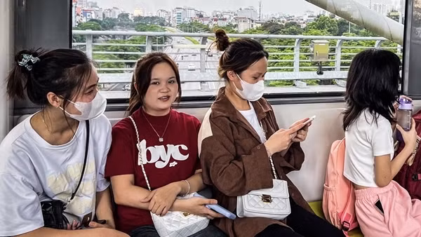 Đề xuất giảm giá vé nhiều phương tiện giao thông công cộng cho học sinh, sinh viên