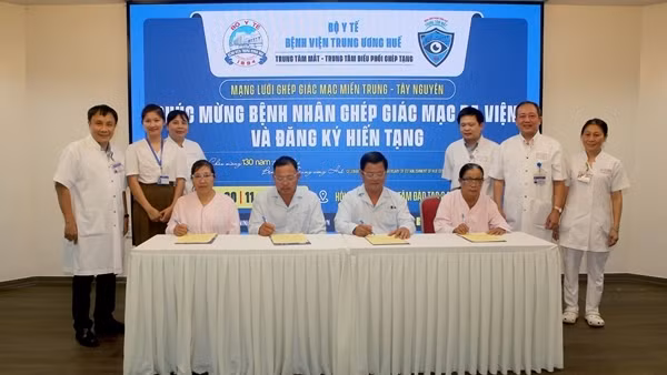4 bệnh nhân mù lòa đăng ký hiến tạng sau khi nhìn thấy ánh sáng nhờ ghép giác mạc