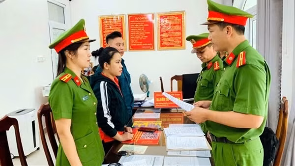 Lừa đảo đầu tư kinh doanh qua mạng, chiếm đoạt 855 triệu đồng