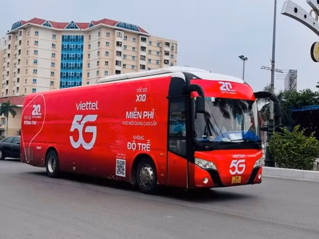 Viettel tri ân khách hàng nhân kỷ niệm 20 năm kinh doanh dịch vụ di động -0