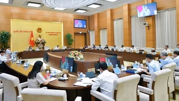 Sửa 4 luật tạo điều kiện thuận lợi cho hoạt động đầu tư, sản xuất, kinh doanh