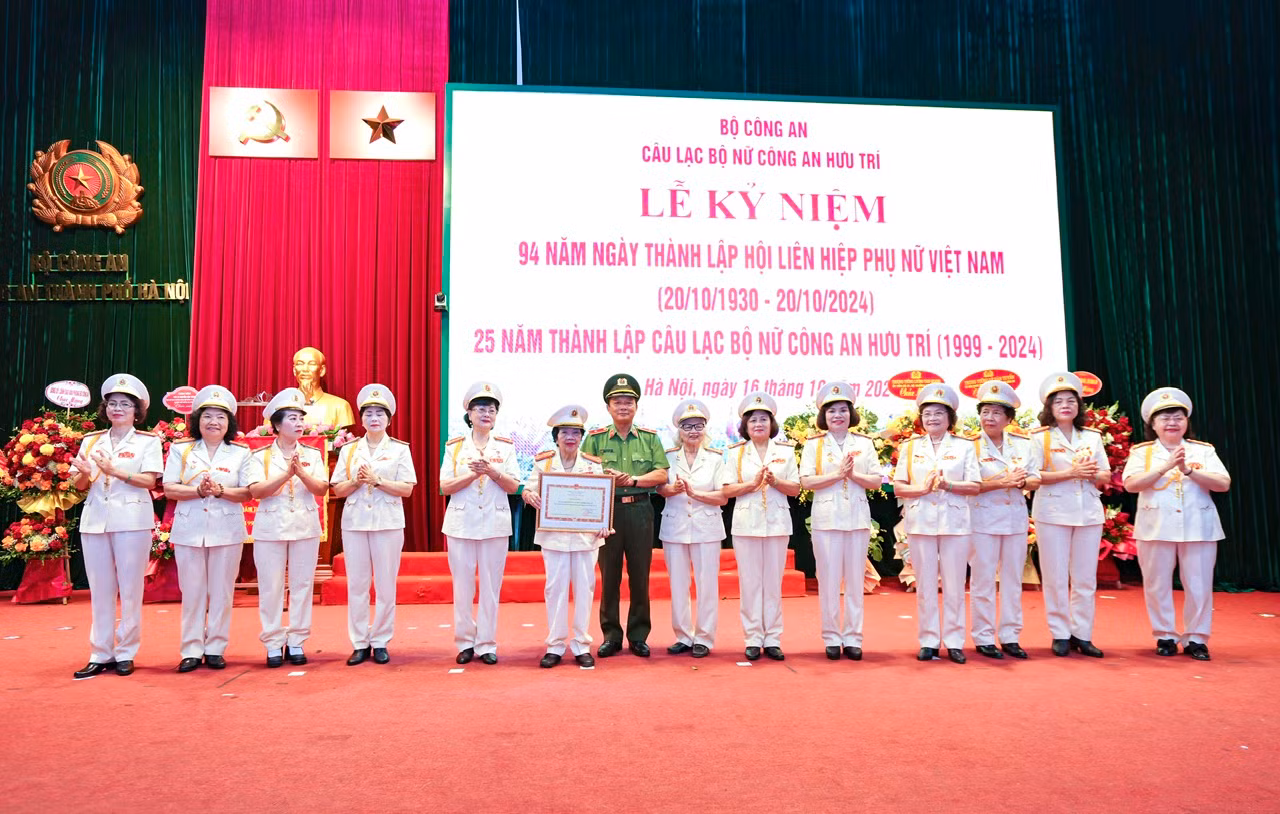 CLB Nữ Công an hưu trí Bộ Công an -0
