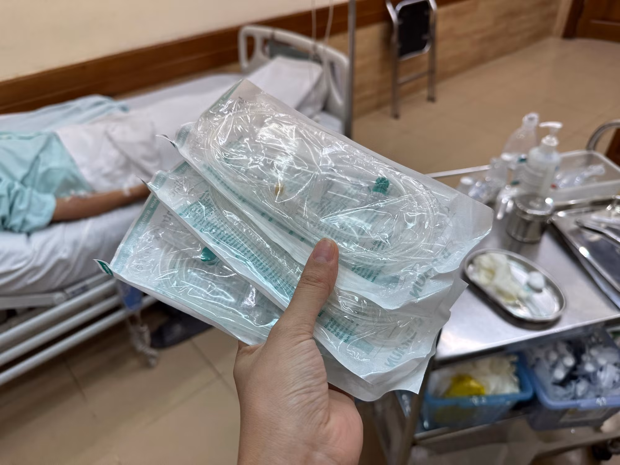 Năm 2025, người bệnh BHYT chi tiền túi mua thuốc sẽ được hoàn tiền -0