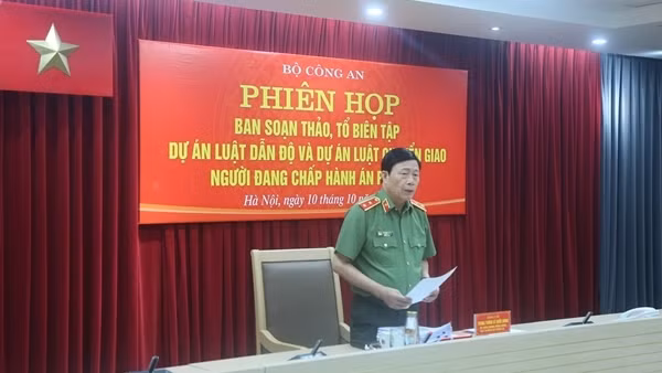 Họp Ban soạn thảo, Tổ biên tập dự án Luật Dẫn độ và dự án Luật Chuyển giao người đang chấp hành án phạt tù