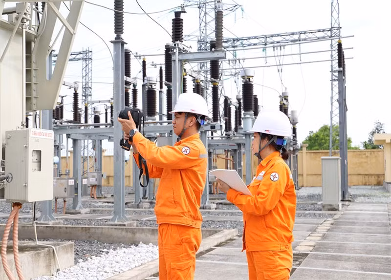 9 tháng, điện thương phẩm của EVNNPC đạt 74,649 tỷ kWh -0