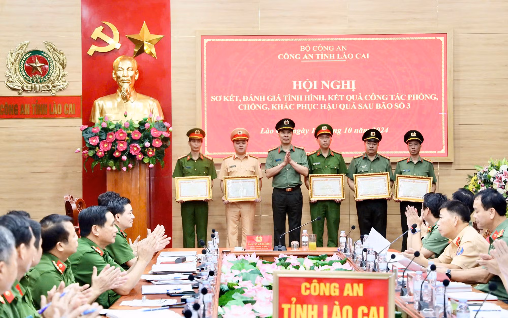 Công an tỉnh Lào Cai sơ kết công tác phòng, chống khắc phục hậu quả sau bão số 3 -0