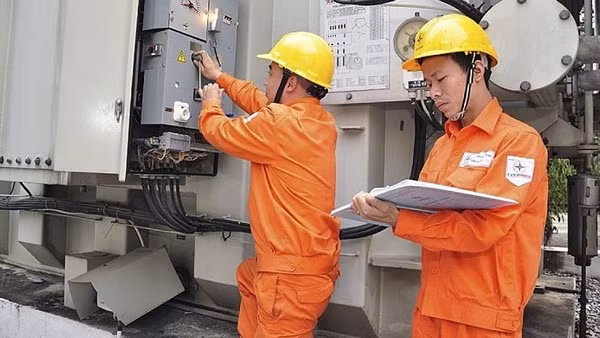 Giá điện tăng, thêm áp lực với sản xuất, đời sống