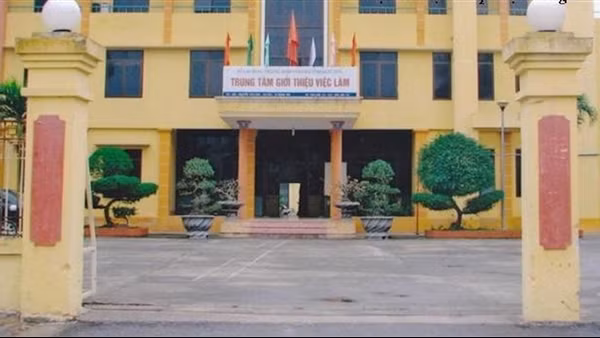 Khởi tố Giám đốc Trung tâm dịch vụ việc làm tỉnh Hưng Yên