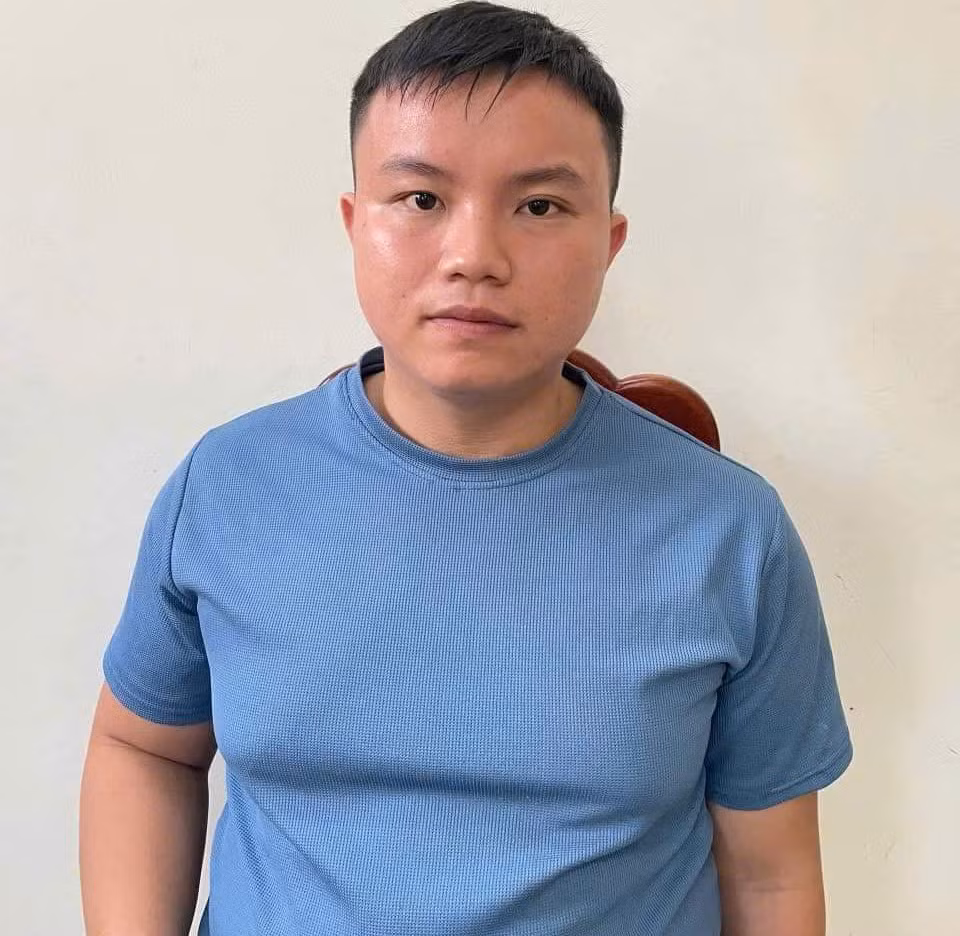  Đã bắt được tên trộm manh động đập tường, phá két cuỗm hàng loạt tiền vàng -0