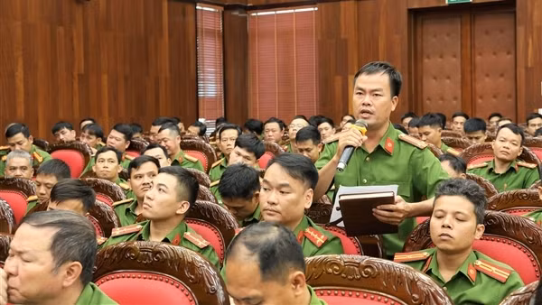 Công an tỉnh Nam Định tổ chức Hội nghị đối thoại với Công an cấp xã