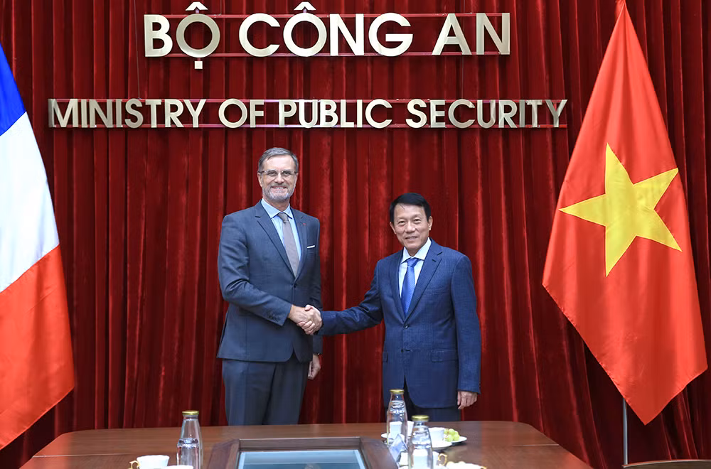 Phát triển chặt chẽ và toàn diện hơn quan hệ với các cơ quan thực thi pháp luật Cộng hòa Pháp -0