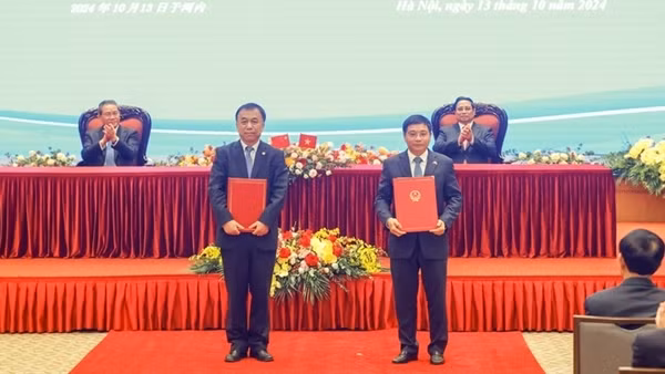 Việt Nam - Trung Quốc trao 10 văn kiện hợp tác quan trọng