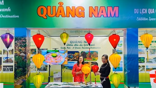 24 địa phương triển lãm về di sản văn hóa, thiên nhiên, sản phẩm thủ công truyền thống