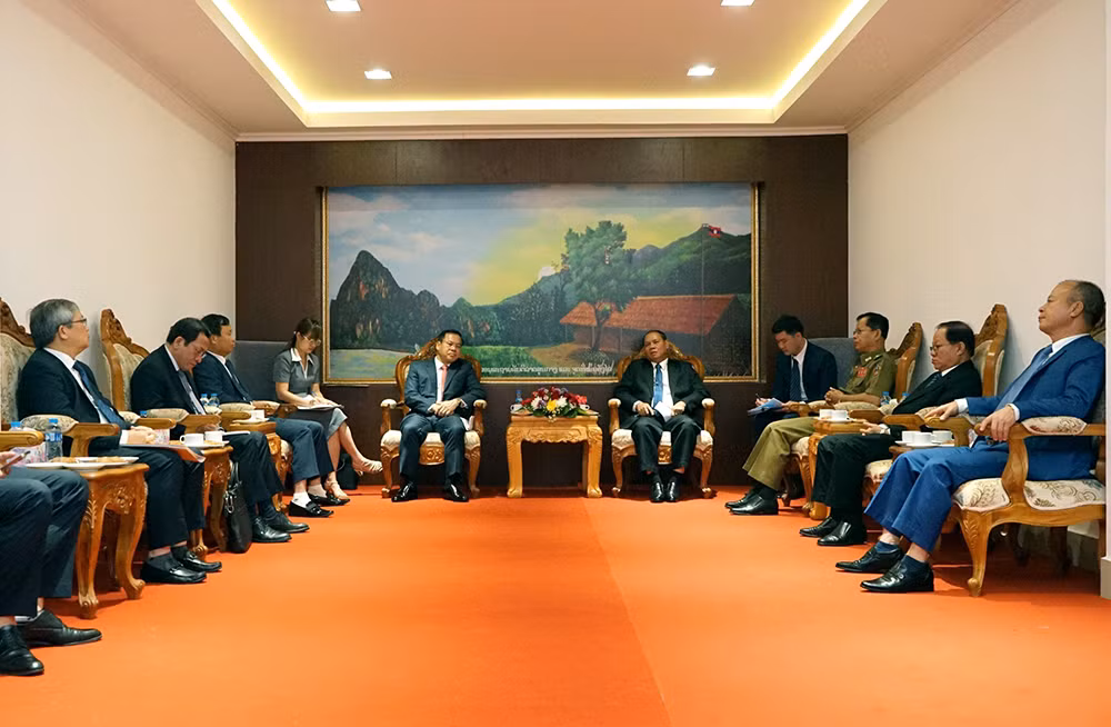 Thắt chặt hợp tác giữa Bộ Công an hai nước Việt Nam - Lào -0