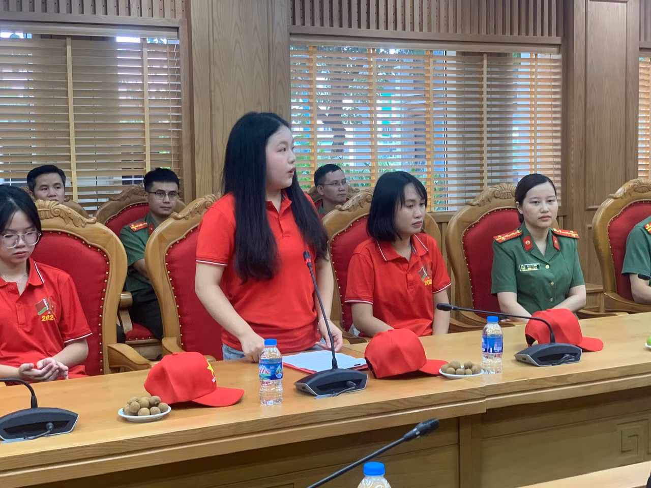 Gặp mặt các cháu con thương binh, con liệt sĩ CAND trước khi lên đường tham quan Cộng hòa Belarus -0