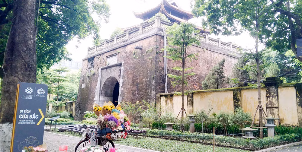 Nhịp phố bốn mùa hoa -1