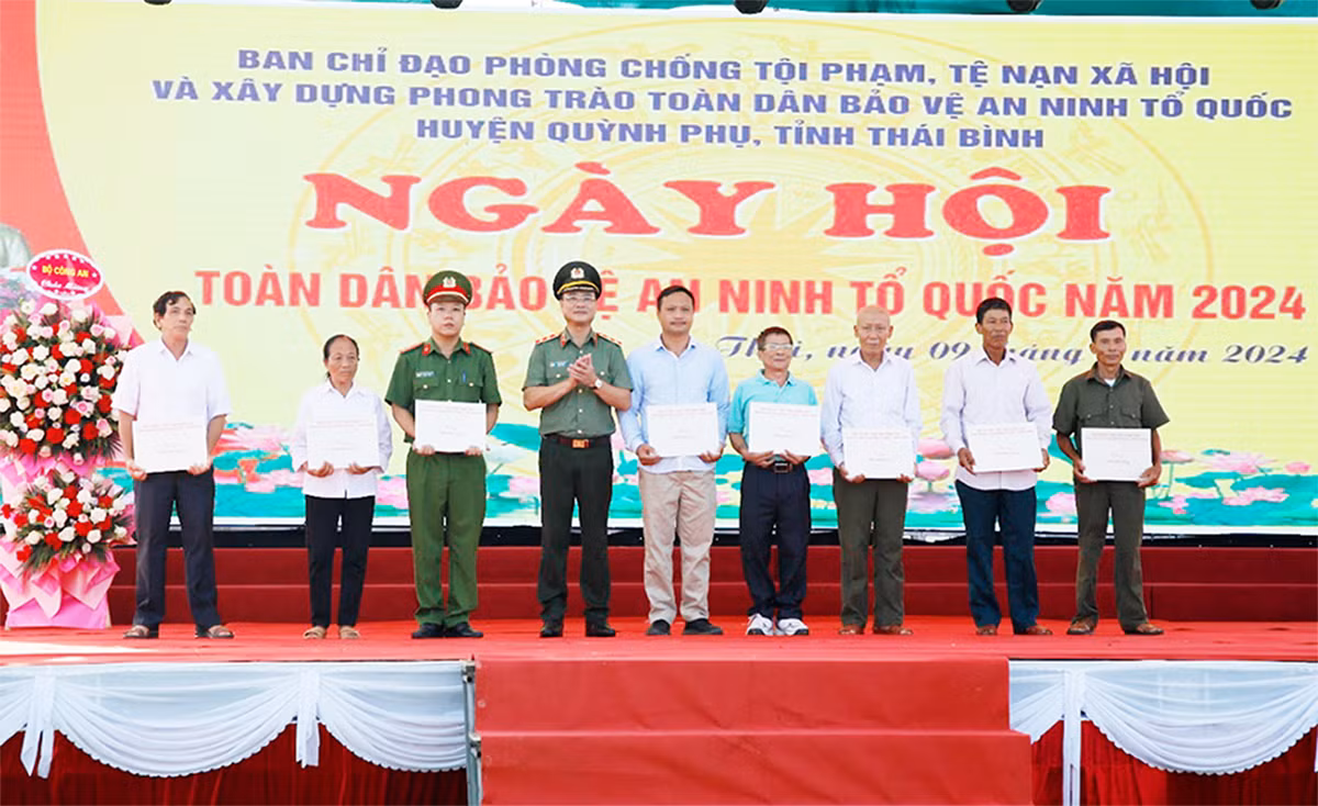 Thái Bình: Tưng bừng ngày hội toàn dân bảo vệ ANTQ -2