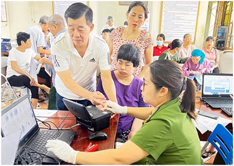 Ra quân thực hiện cấp Căn cước và triển khai Luật Căn cước&nbsp;trên địa bàn tỉnh Yên Bái -1