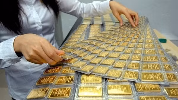 Muốn mua vàng miếng, phải mất nhiều thời gian hơn