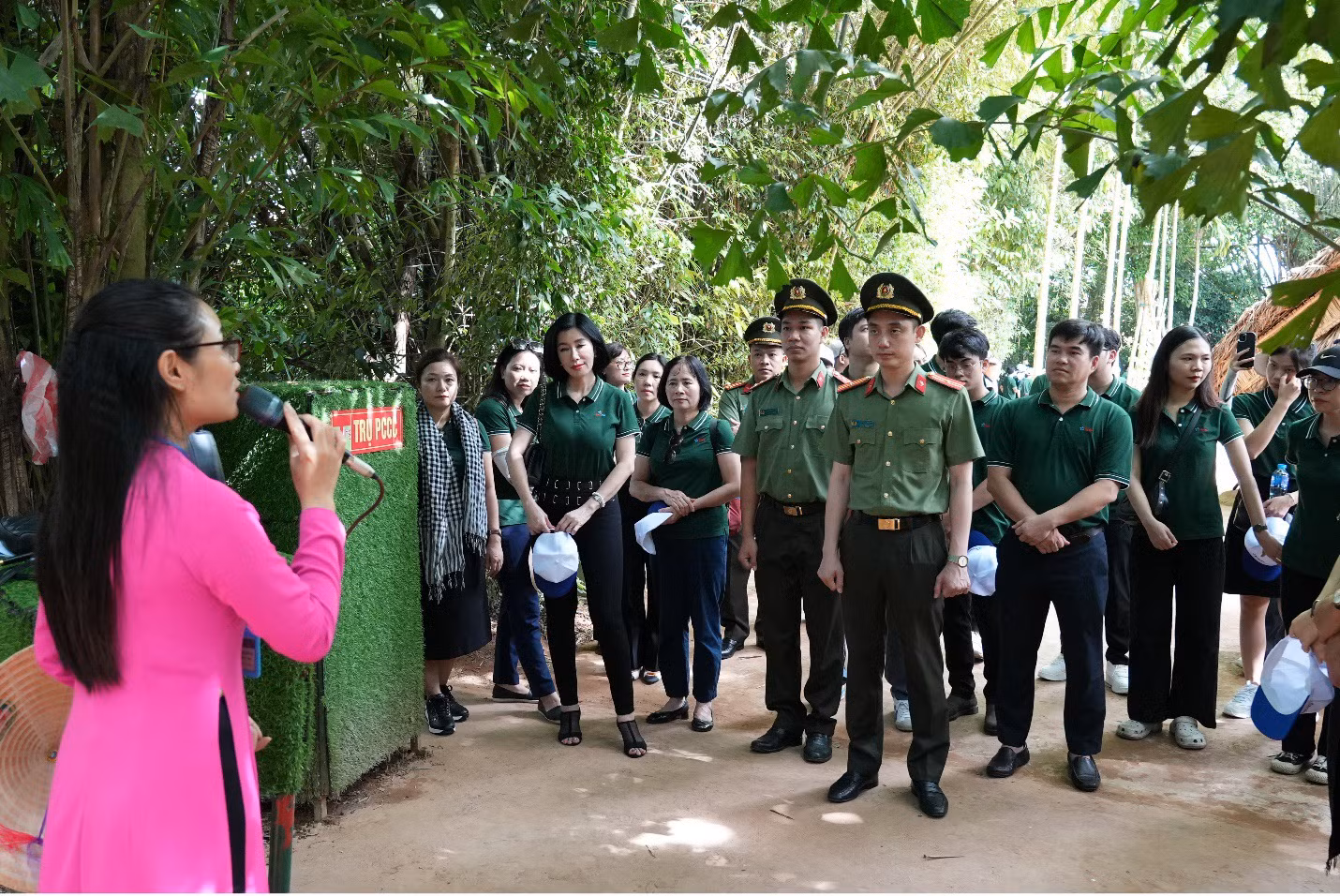 Tổng công ty Công nghệ - Viễn thông Toàn cầu tổ chức sinh hoạt chính trị tại tỉnh Nghệ An -0