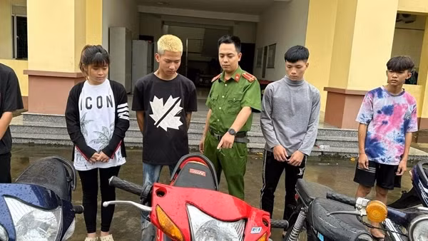 Bắt nhóm trộm xe máy tuổi teen
