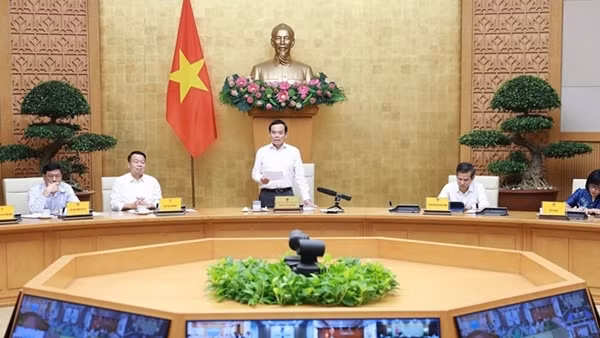 Phối hợp phòng, chống buôn lậu, gian lận thương mại và hàng giả trong bối cảnh thương mại điện tử phát triển