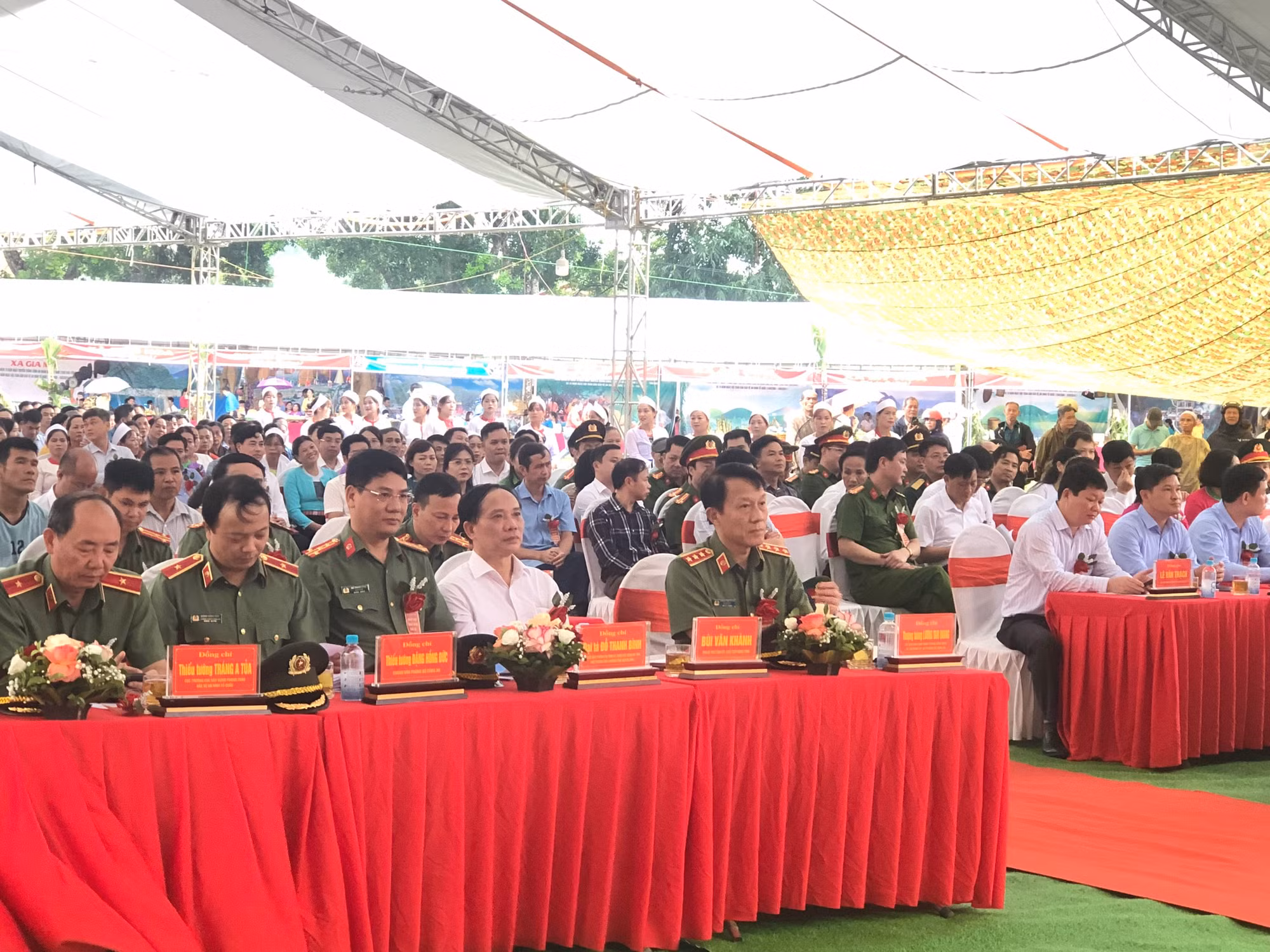 Nô nức Ngày hội toàn dân bảo vệ an ninh Tổ quốc tại xã Phong Phú- cái nôi văn hóa của vùng Mường Bi -0