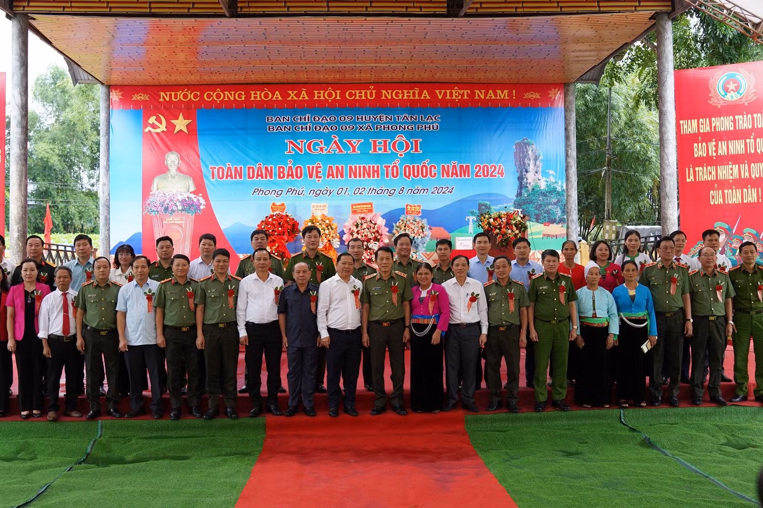Nô nức Ngày hội toàn dân bảo vệ an ninh Tổ quốc tại xã Phong Phú- cái nôi văn hóa của vùng Mường Bi -0