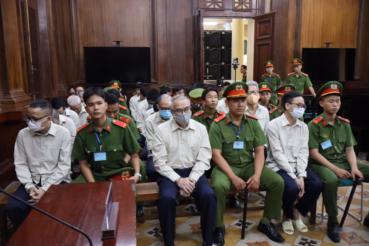 Nhiều quan điểm luận tội liên quan đến hành vi đưa và nhận hối lộ trong đại án Đăng kiểm -0