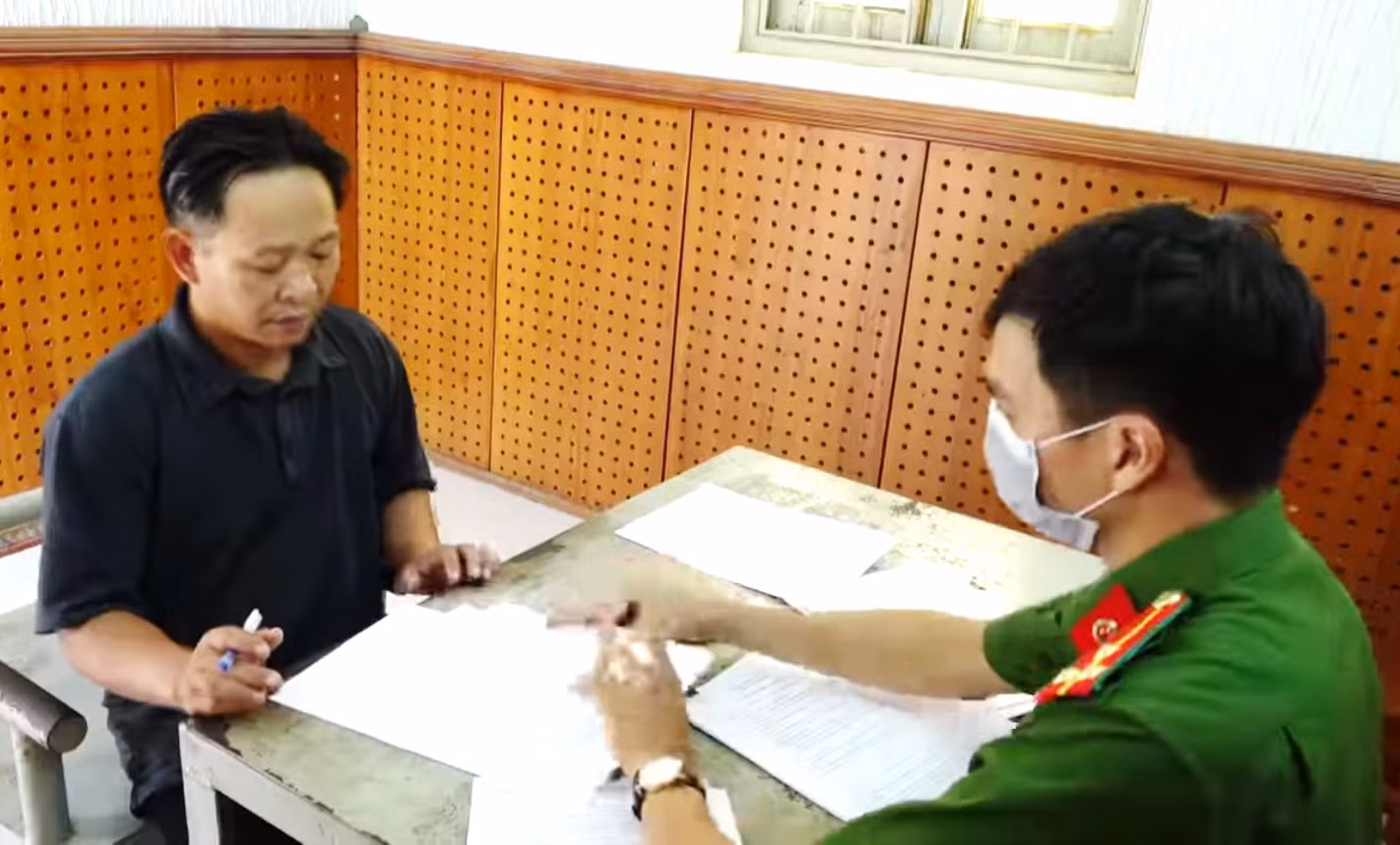 Bắt đối tượng trốn nã sau khi lừa đảo chiếm đoạt tiền tỷ -0