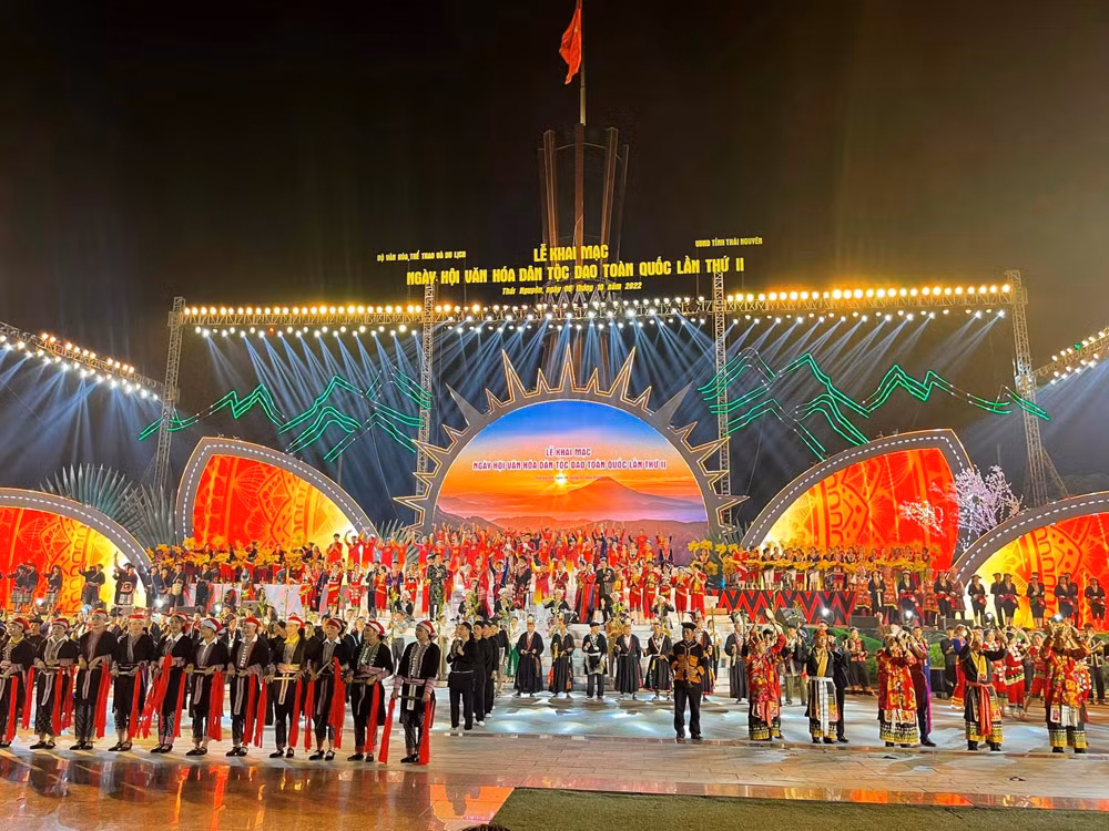 cần có thêm nhiều ngày hội để người dân được sống trong nền văn hóa của mình.jpg -0