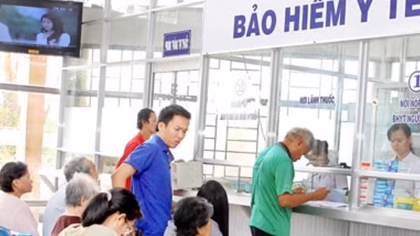 Chính sách BHYT, chia sẻ rủi ro, giảm gánh nặng tài chính cho người bệnh