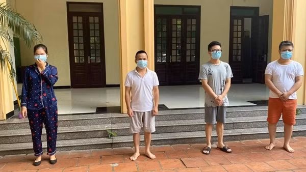 Đe dọa Hiệu trưởng cưỡng đoạt 180 triệu đồng, nhóm cộng tác viên báo chí lĩnh 23 năm tù