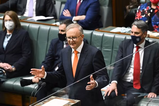 Quốc hội Australia với những ngôi nhà chao đảo -0