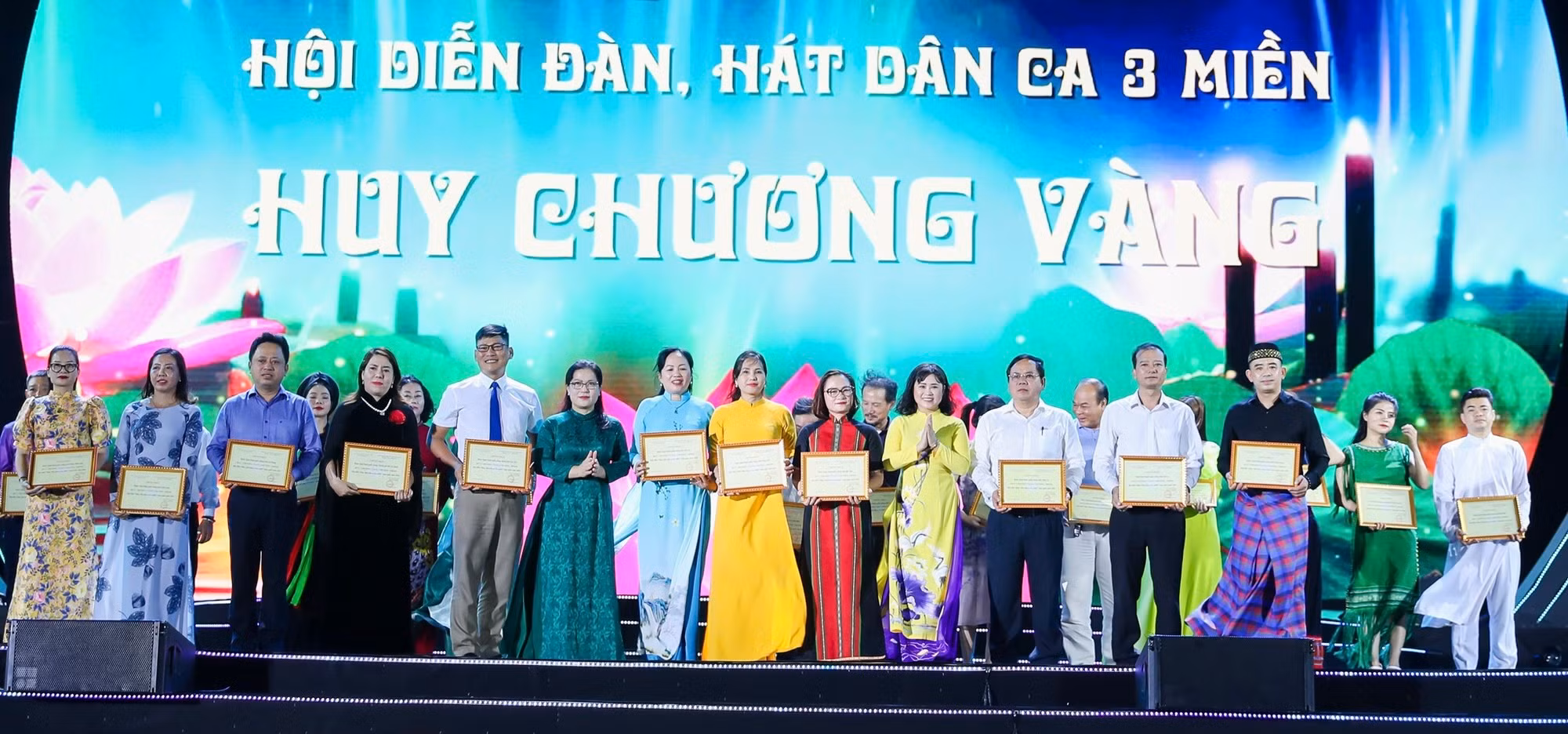 Festival Dân ca ví, giặm Nghệ Tĩnh năm 2023: một cách tiếp cận mới về di sản văn hoá truyền thống -0