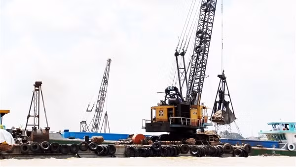 An Giang thu hồi giấy phép một công ty khai thác cát trên sông Tiền
