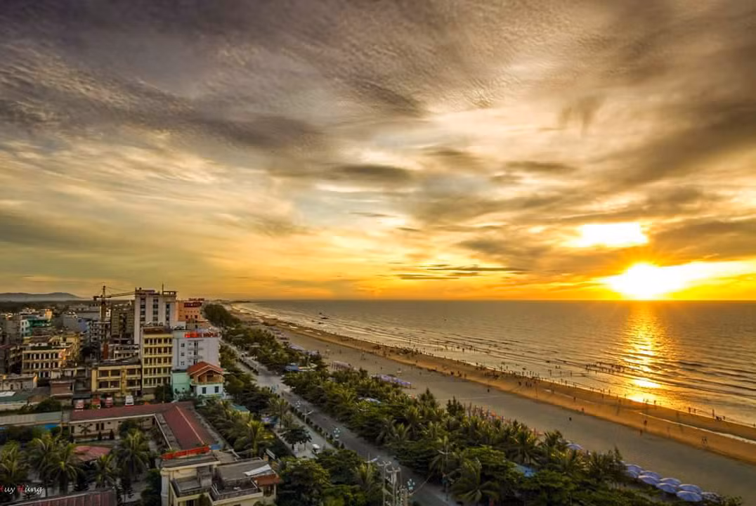 Miền Bắc mưa nắng đan xen, Trung Bộ trời nóng oi bức -0