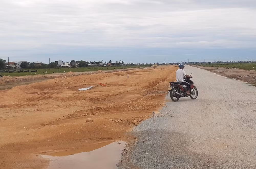 Dự án đường gần 200 tỷ đồng có dấu hiệu sụt lún -0