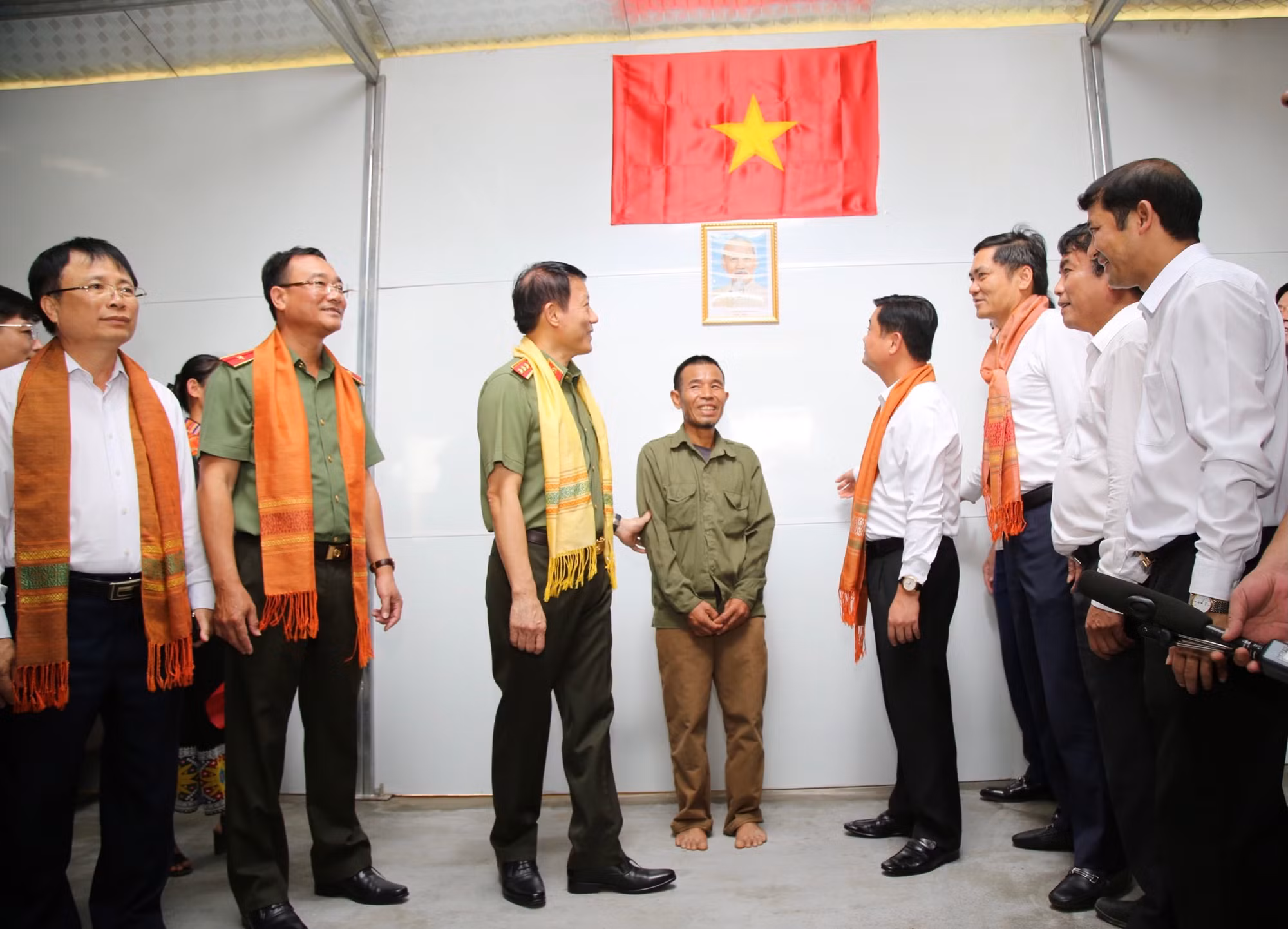 Bộ Công an: Tổng kết chương trình xây dựng 2.820 căn nhà cho người nghèo tại Nghệ An -0