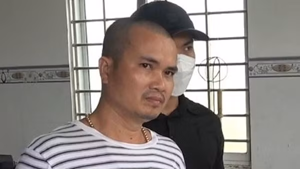 Cho vay lãi nặng rồi ép mẹ con nợ phải trả tiền