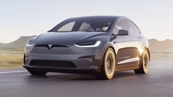 Nghi án giả thông số pin xe điện của Tesla