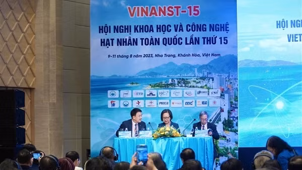 Ứng dụng năng lượng nguyên tử vì mục đích hòa bình
