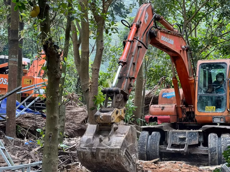 Làm rõ “bức tường gạch rào kẽm gai” chắn lối xuống biển tại bán đảo Sơn Trà -0