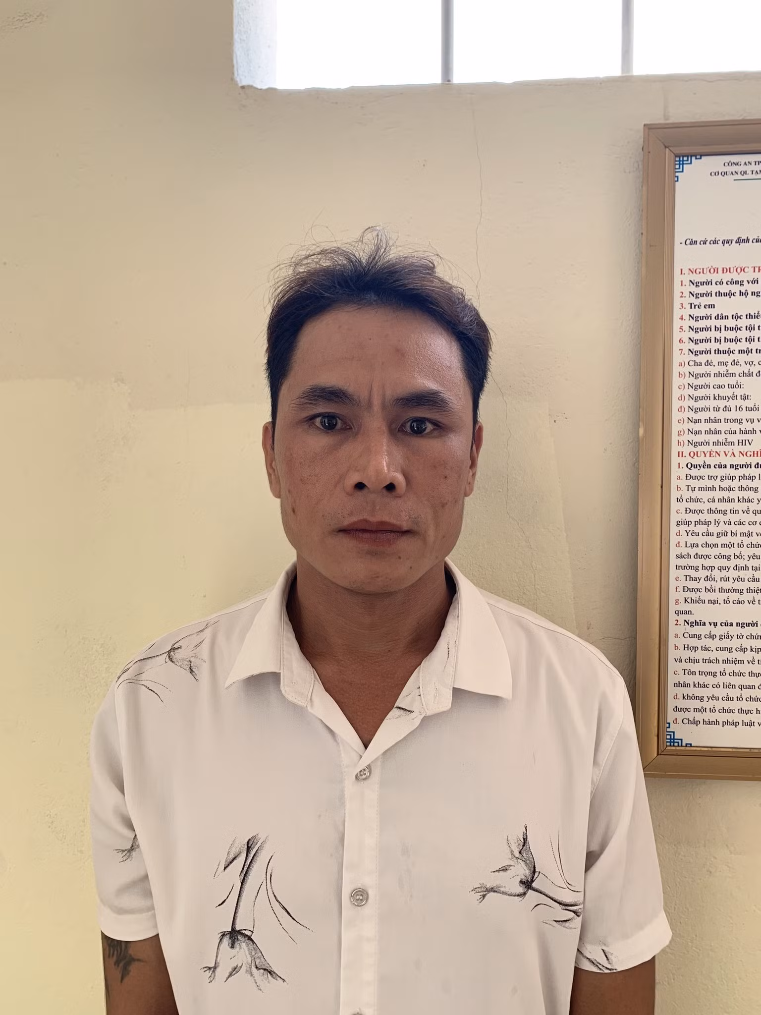 Nổ súng thị uy rồi bỏ chạy -0