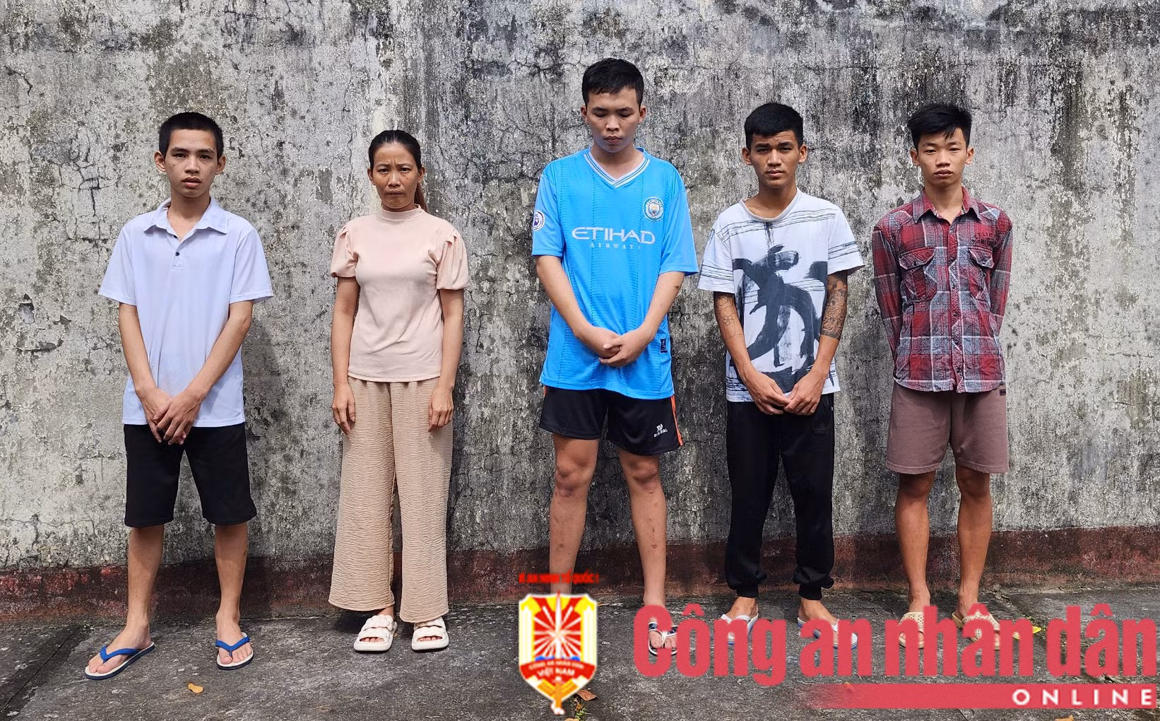 Thanh, thiếu niên vướng vòng lao lý vì mâu thuẫn của người lớn -0